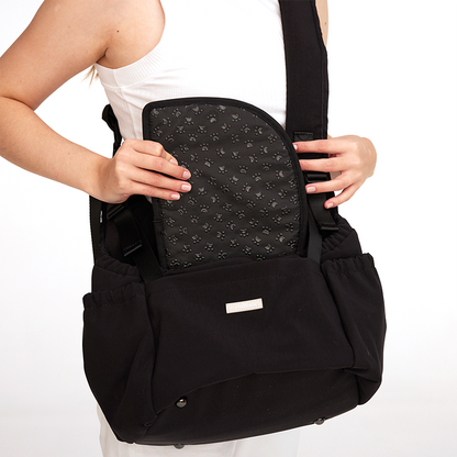 Shoulder bag for dogs & cats