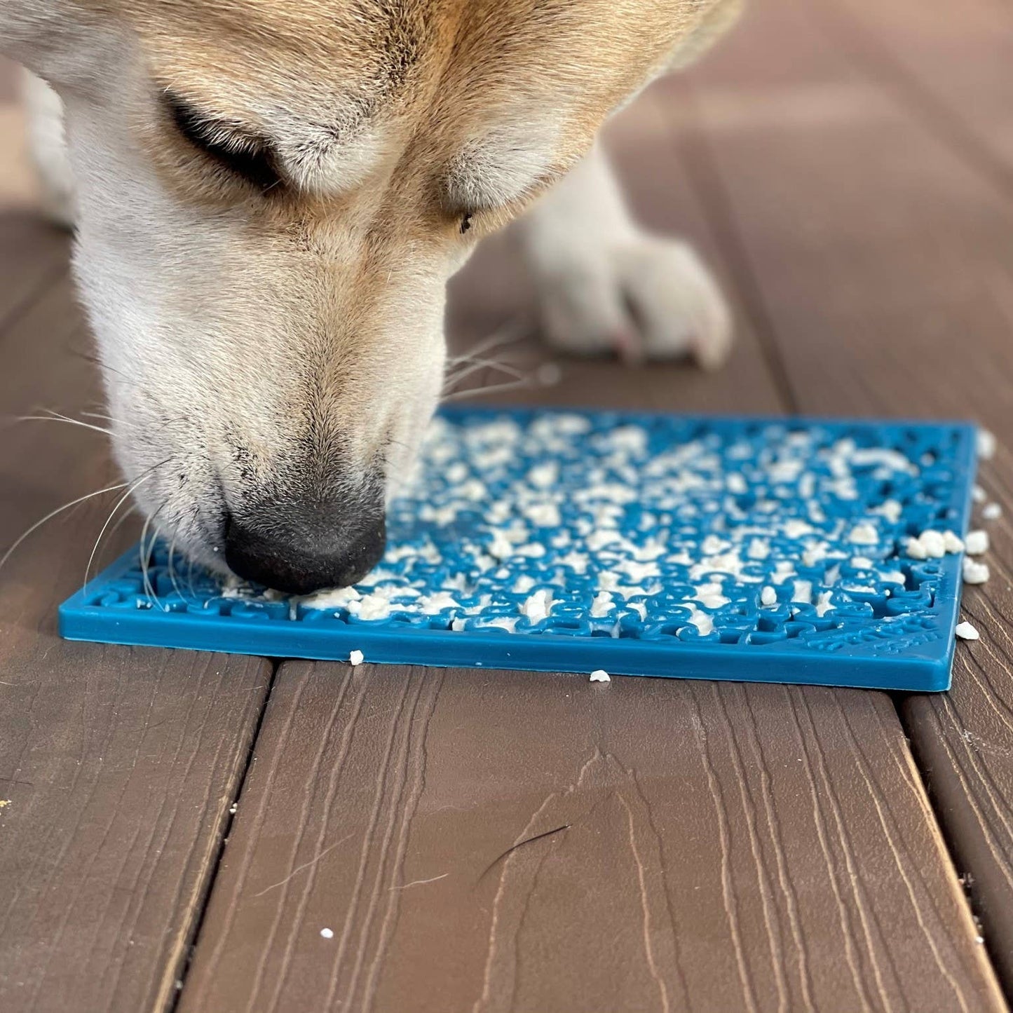 Lick mat 'Puzzle' - lick mat with suction cups