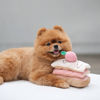Sniffing toy - Strawberry Mille-Feuille