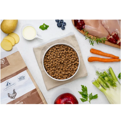 Trockenfutter-Menü Huhn mit Kartoffel und Apfel, verfeinert mit Fenchel - Adult Mini