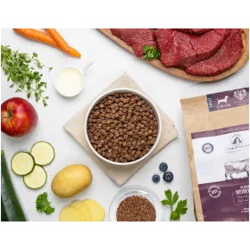 Trockenfutter-Menü Rind mit Kartoffel und Karotte, verfeinert mit Apfel - Adult Mini