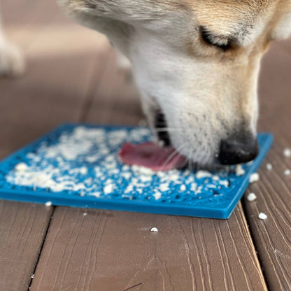 Lick mat 'Puzzle' - lick mat with suction cups